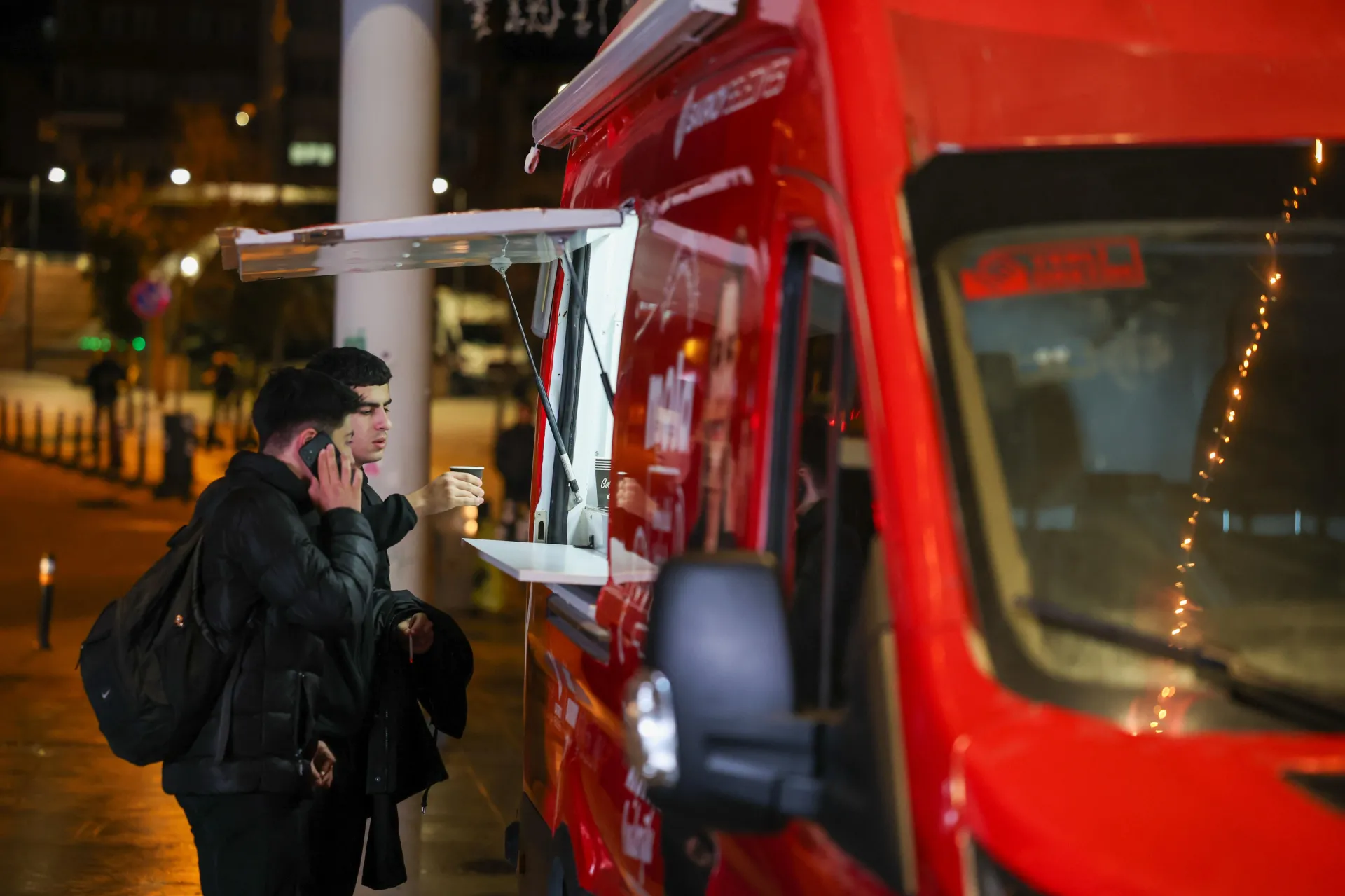 BAKIRKÖY BELEDİYESİ’NDEN SOĞUK SABAHLARDA SICAK İKRAM