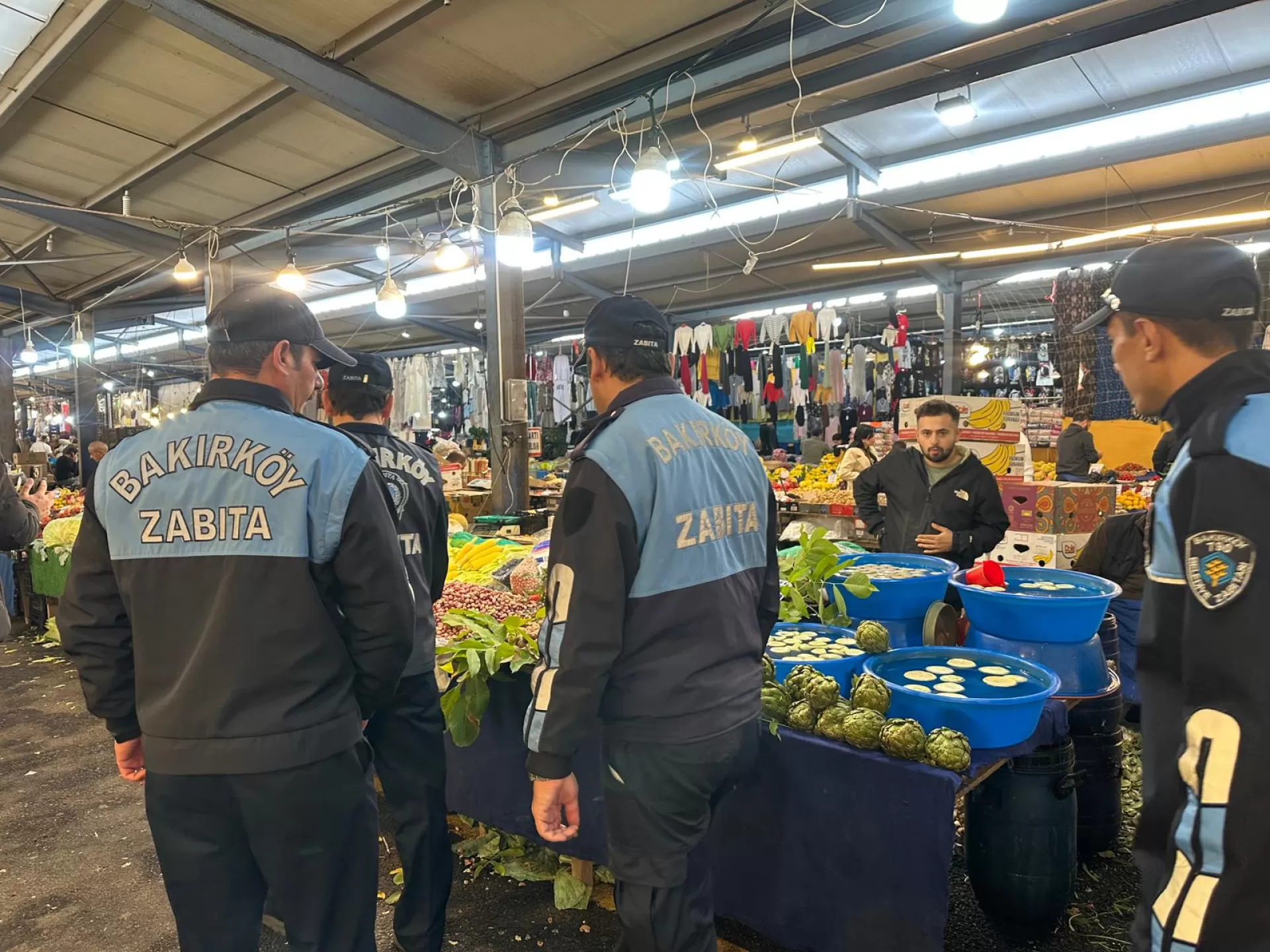 BAKIRKÖYLÜLER GÜVENLE ALIŞVERİŞ YAPIYOR