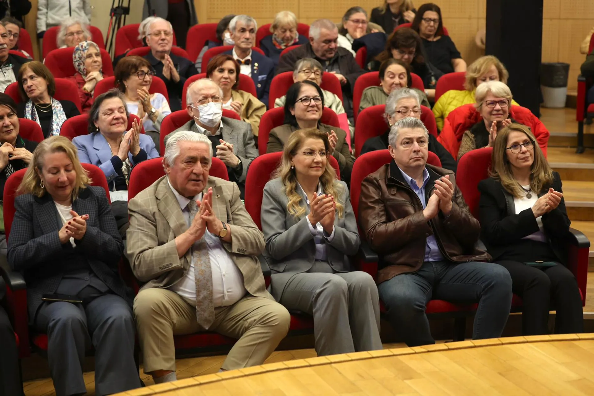 NAİM BABÜROĞLU BAKIRKÖYLÜLERLE BULUŞTU