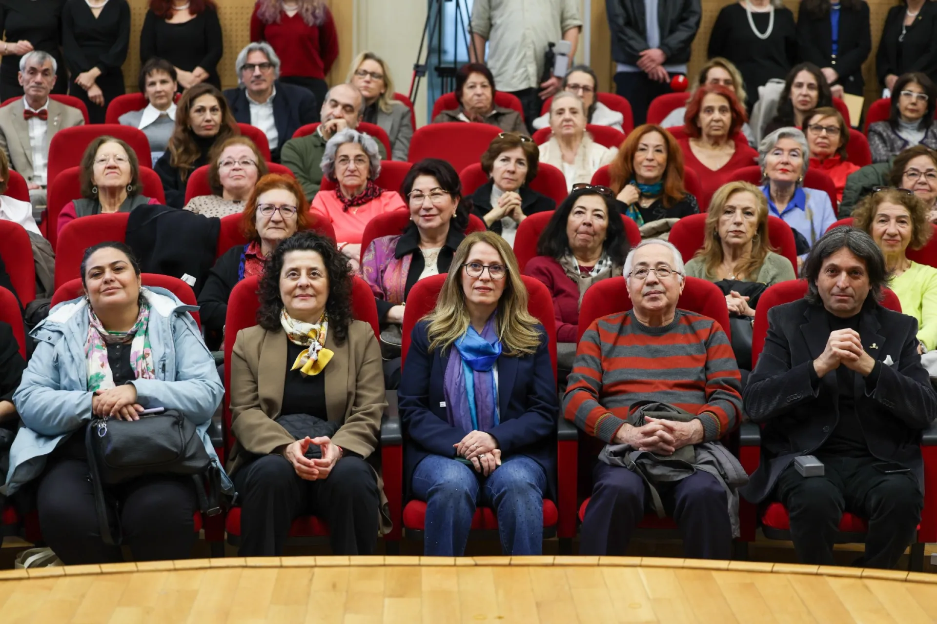 17 farklı kadının hikayesi “OnsekizİNCİ” okurlarla buluştu
