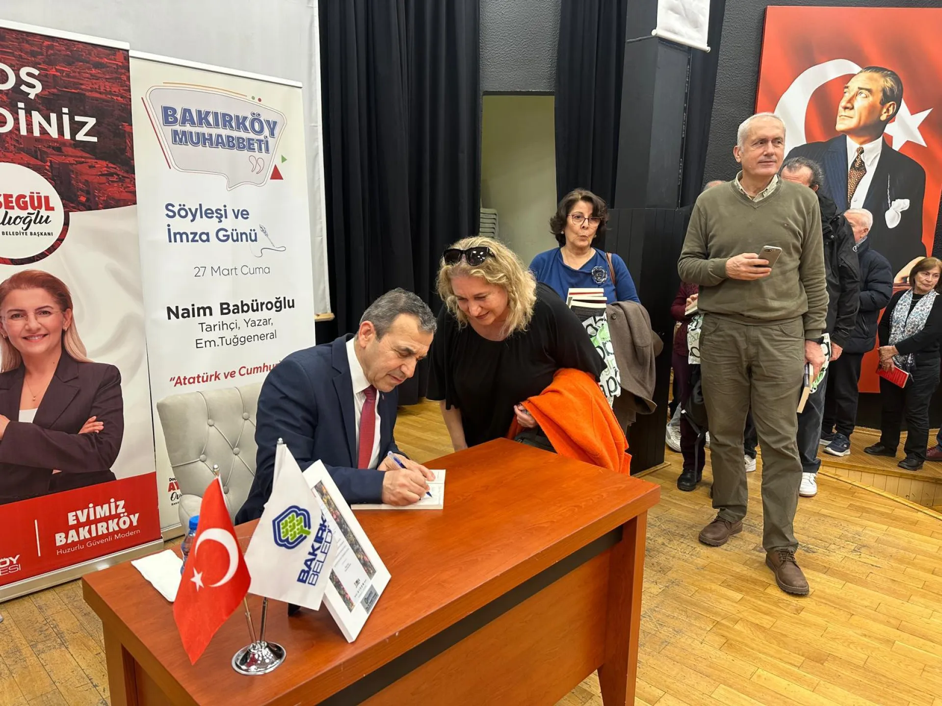 NAİM BABÜROĞLU BAKIRKÖYLÜLERLE BULUŞTU