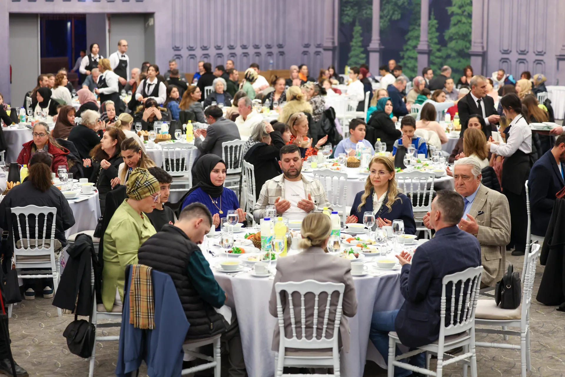 BAKIRKÖY BELEDİYESİ’NDEN İFTAR BULUŞMASI