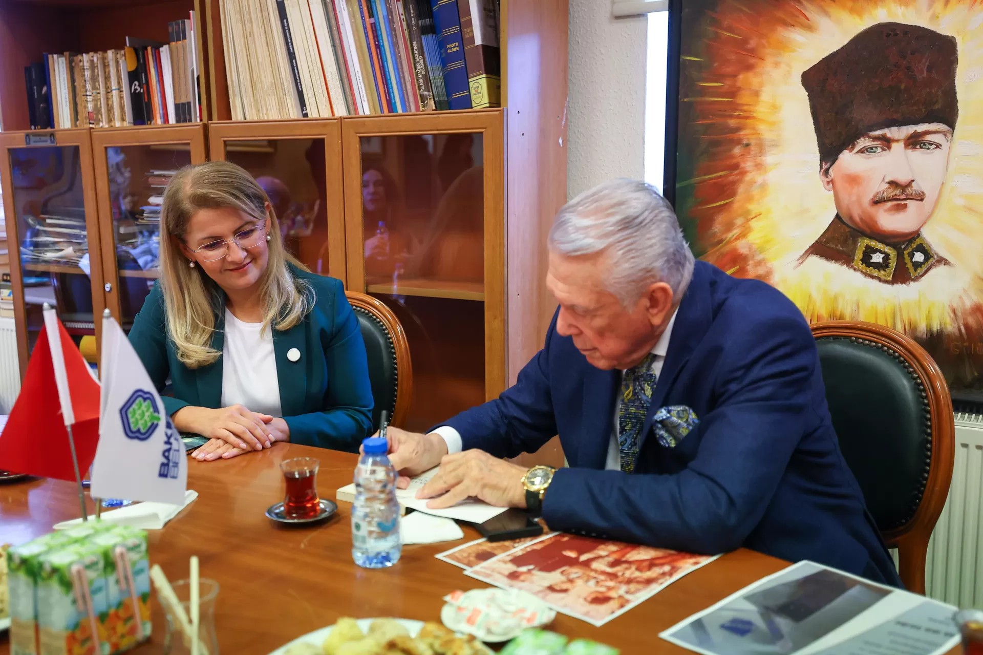 USTA GAZETECİ UĞUR DÜNDAR BAKIRKÖYLÜLERLE BULUŞTU