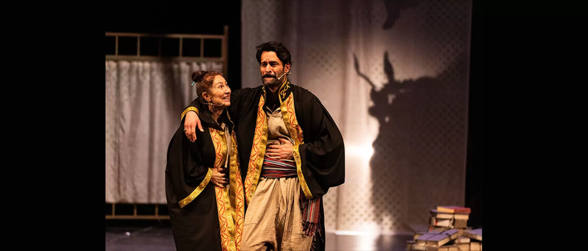 ''Eşeğin Gölgesi' Oyunu Bakırköy Belediye Tiyatroları Yeni Sezonda Gösterime Başladı