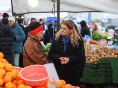 BAŞKAN OVALIOĞLU PAZAR ESNAFINI ZİYARET ETTİ