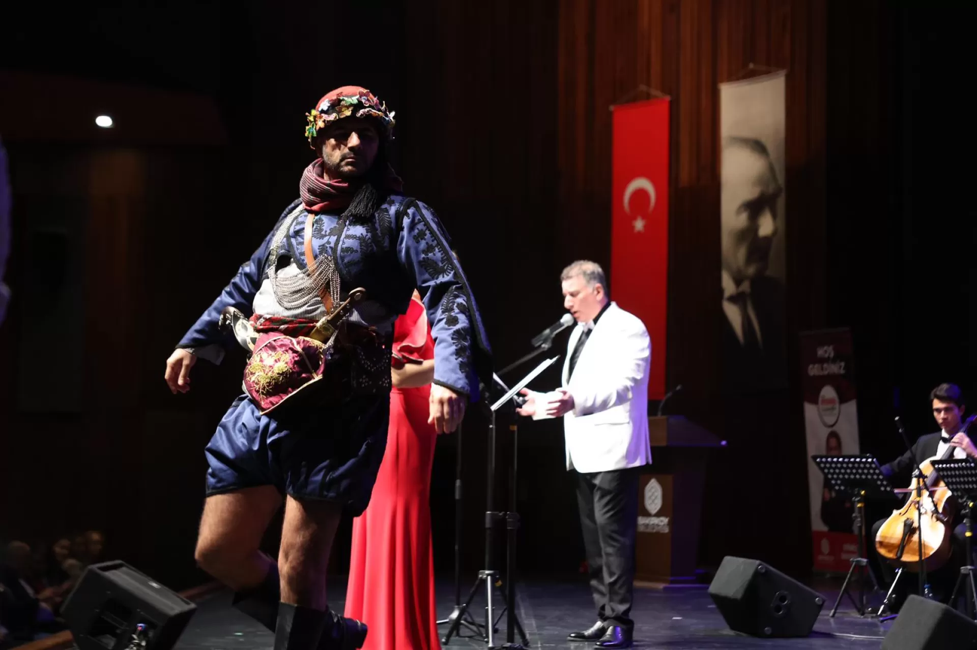 BAKIRKÖY’DE ATANIN SEVDİĞİ ŞARKILARLA ANLAMLI GECE