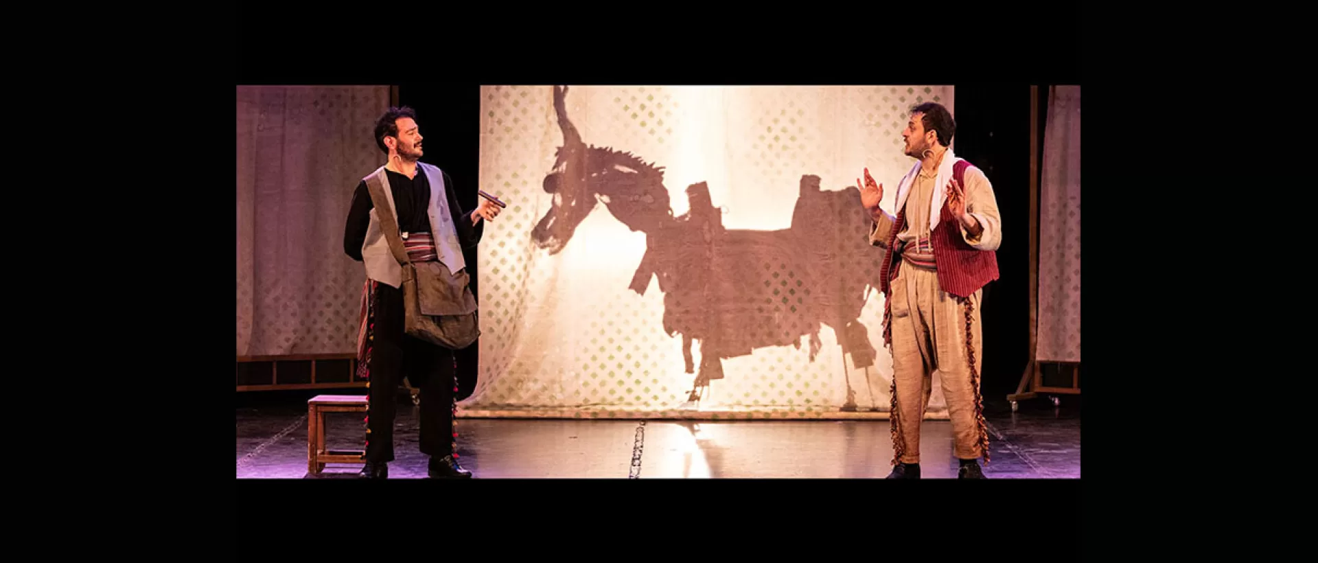 ''Eşeğin Gölgesi' Oyunu Bakırköy Belediye Tiyatroları Yeni Sezonda Gösterime Başladı