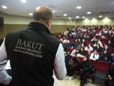 BAKIRKÖY BELEDİYESİ GENÇLERİ AFETLERE KARŞI BİLİNÇLENDİRİYOR