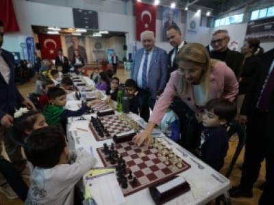 BAKIRKÖY’DE ‘CUMHURİYET BİZİM’ ŞENLİKLERİ BAŞLADI