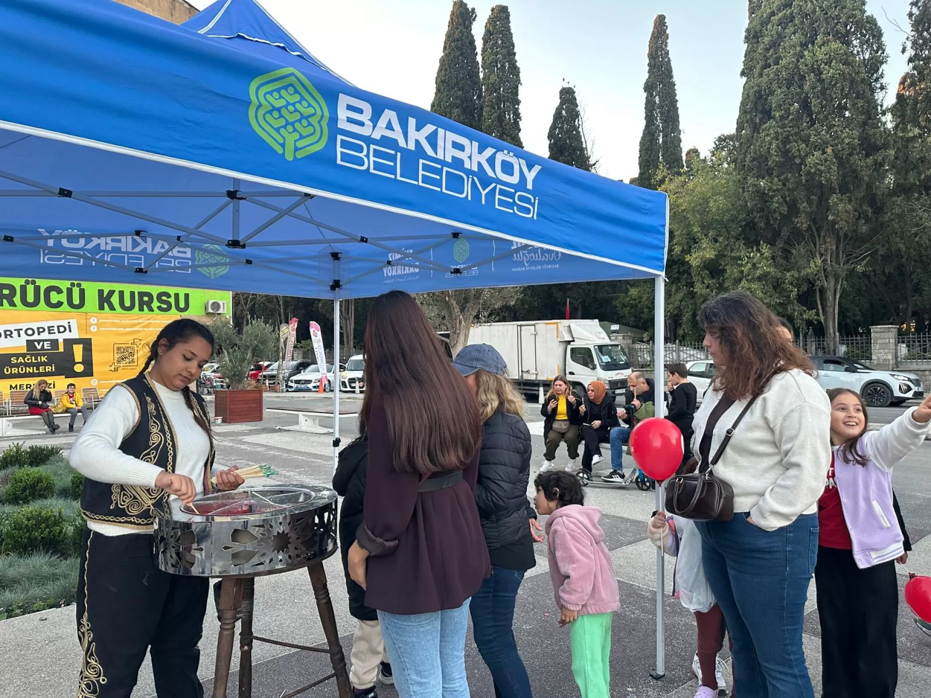 BAKIRKÖY’DE VOSVOSLARLA CUMHURİYET KONVOYU