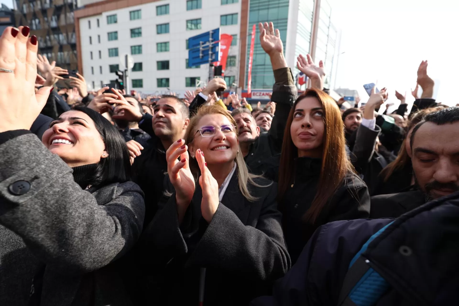 BAKIRKÖY BELEDİYE BAŞKANI OVALIOĞLU’NDAN İMAMOĞLUNA DESTEK