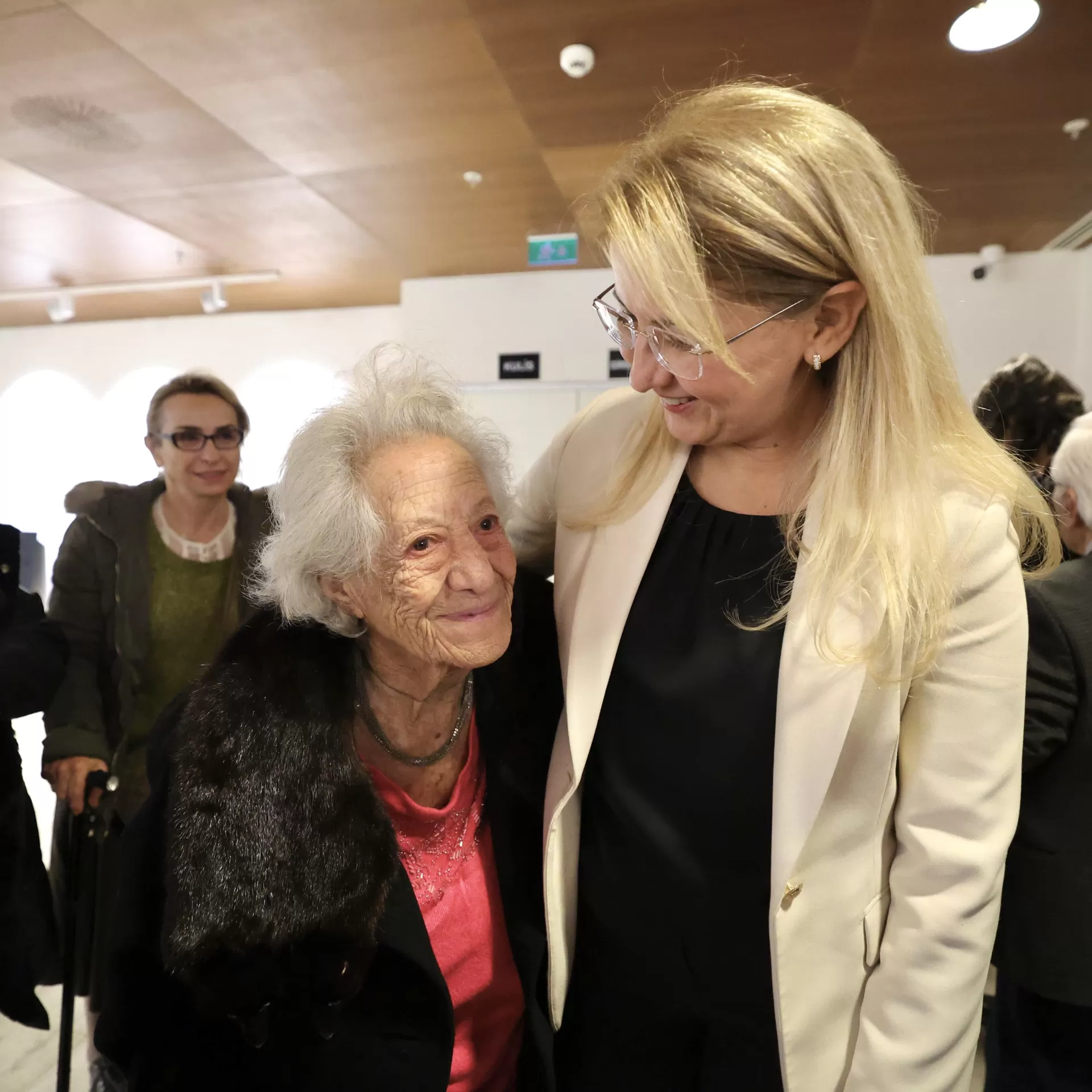 BAŞKAN OVALIOĞLU: “ÖĞRETMENLERİMİZ, EN KIYMETLİ REHBERLERİMİZ VE GÜVENCEMİZDİR”