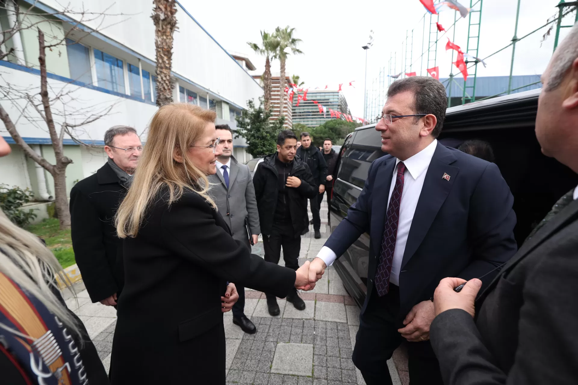 İMAMOĞLU VE OVALIOĞLU ETÜT MERKEZİNİN AÇILIŞINI YAPTI