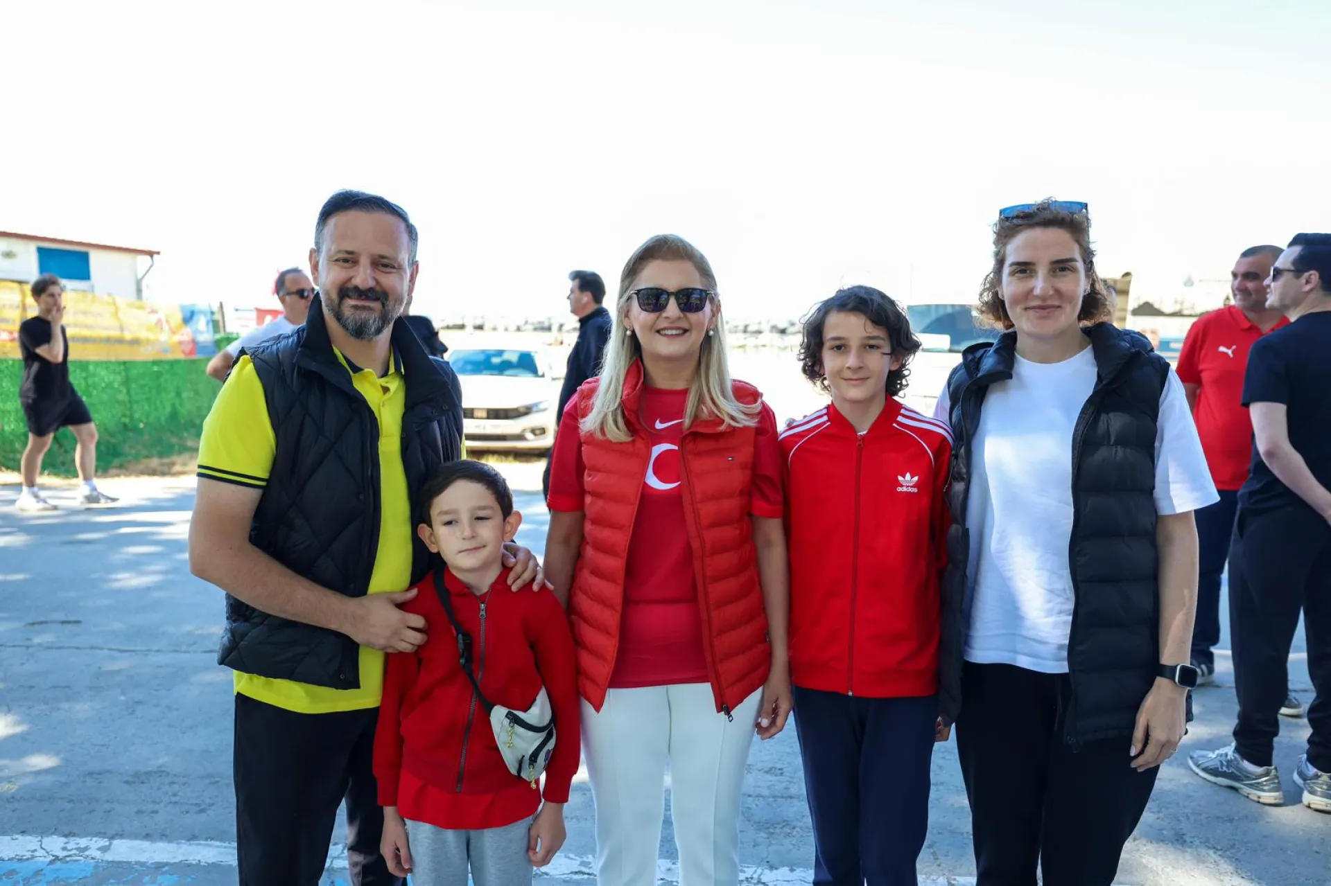 FLORYA SAHİLİ’NDE NEFES KESEN TRİATLON HEYECANI