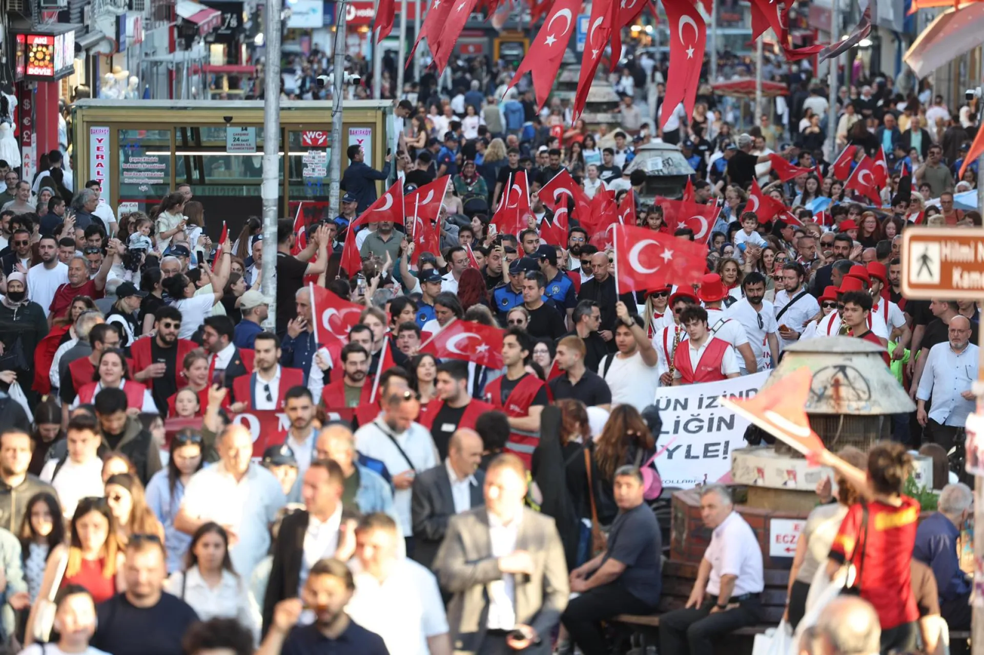 BAKIRKÖY’DE PEDALLAR ATATÜRK VE TÜRK GENÇLİĞİ İÇİN ÇEVRİLDİ