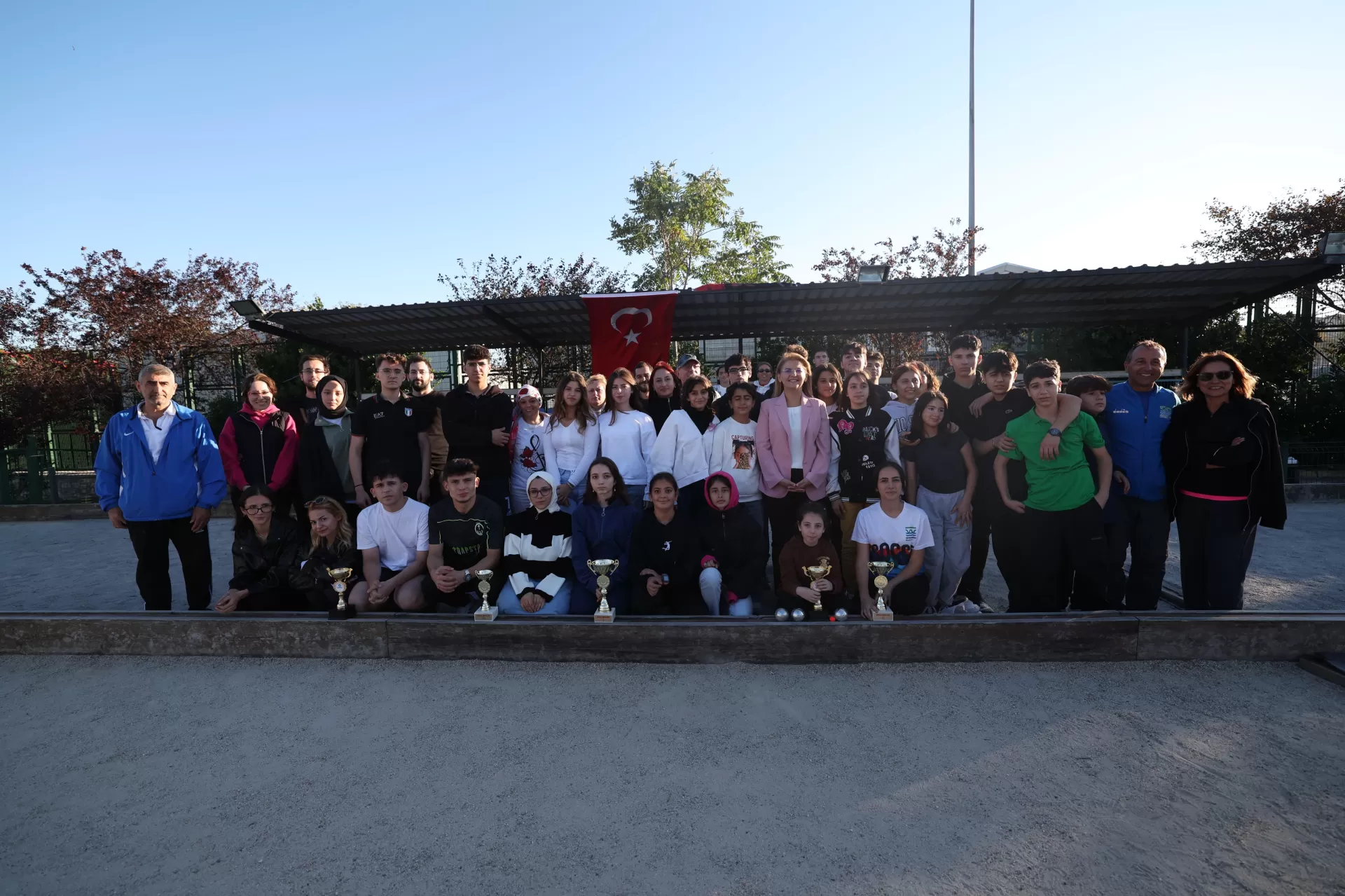 BAKIRKÖY’DE ‘CUMHURİYET BİZİM’ ŞENLİKLERİ BAŞLADI
