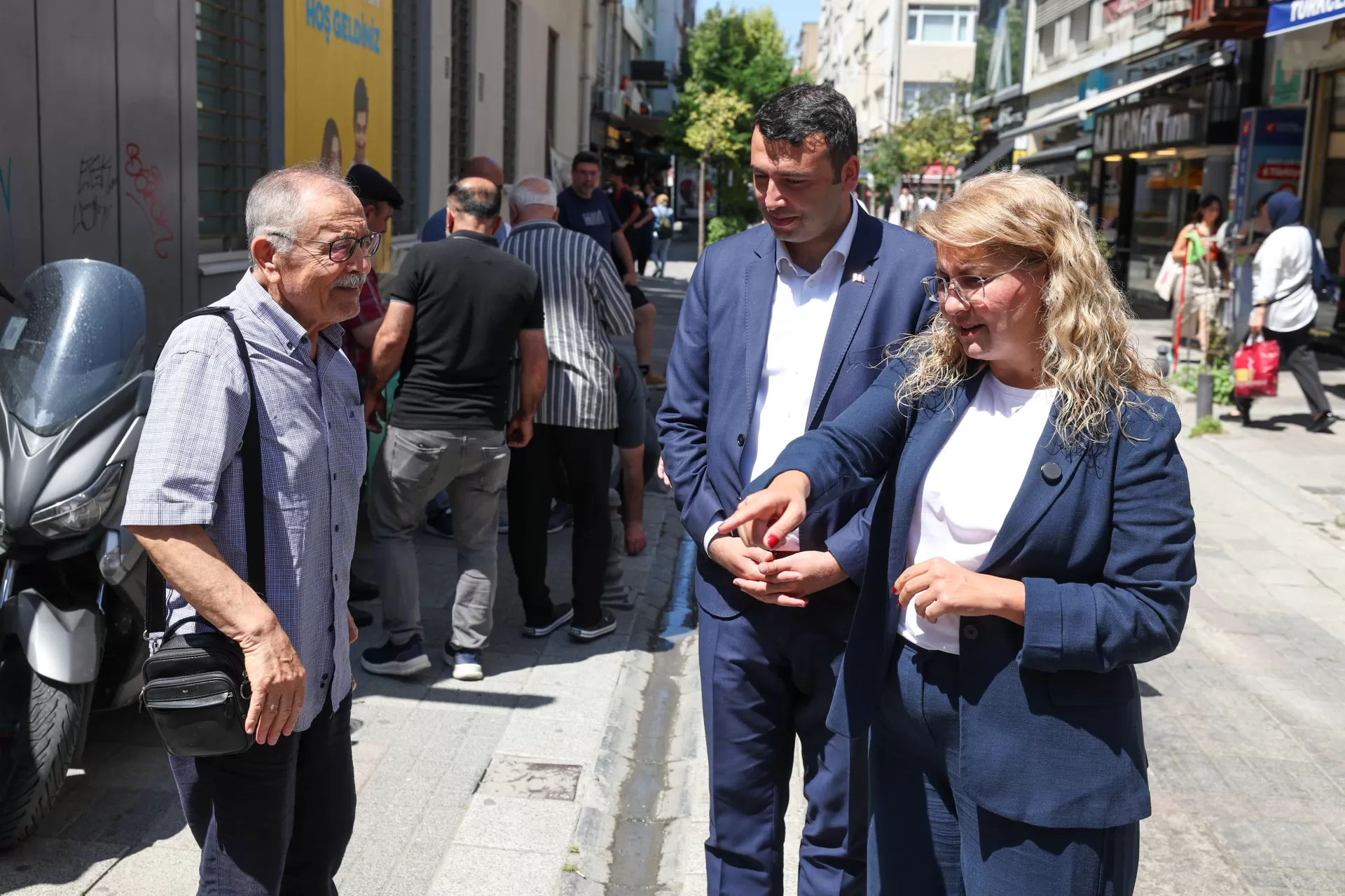 BAKIRKÖY'ÜN YOLLARI YENİLENİYOR