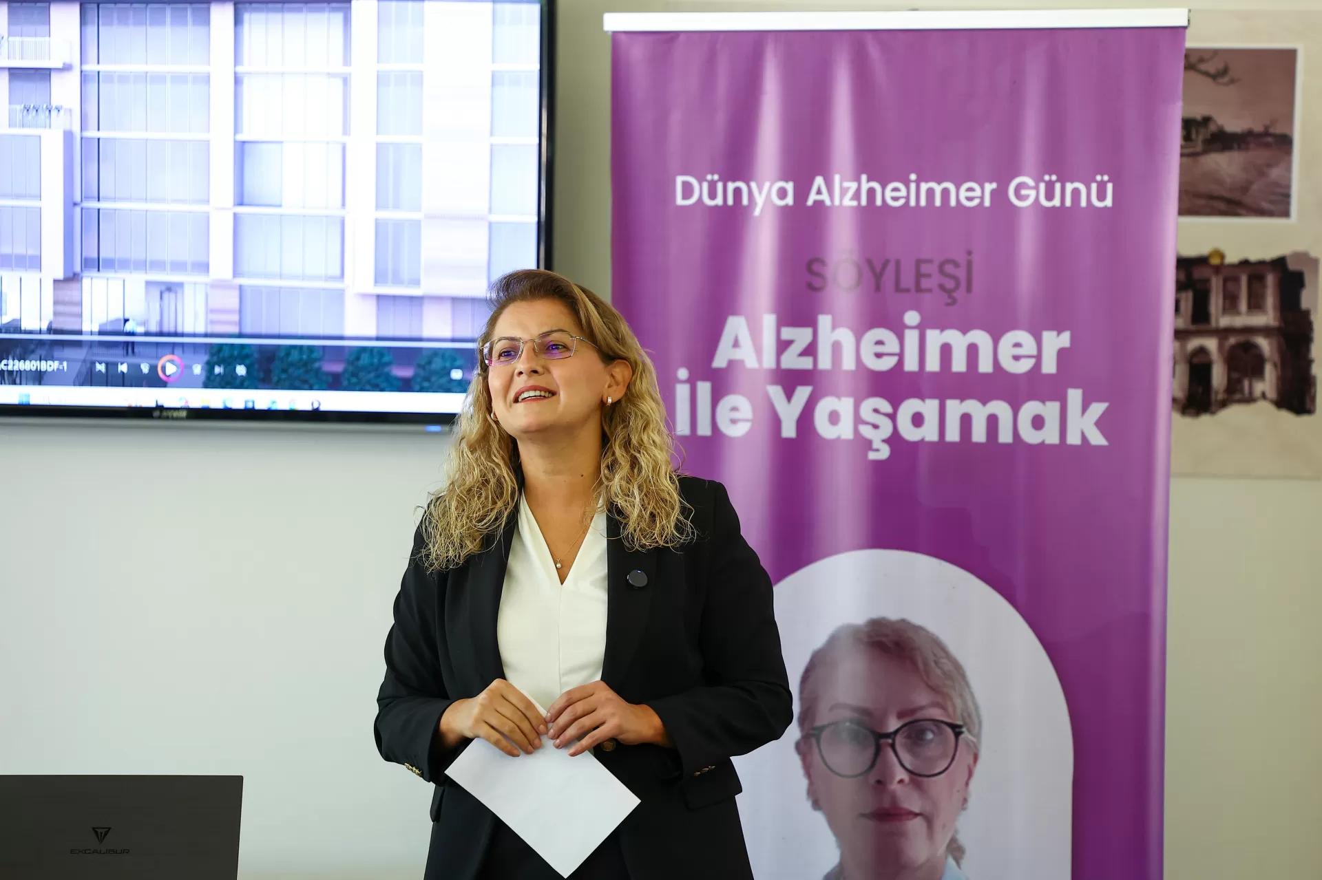BAKIRKÖY’DE “ALZHEİMER İLE YAŞAMAK” SÖYLEŞİSİ
