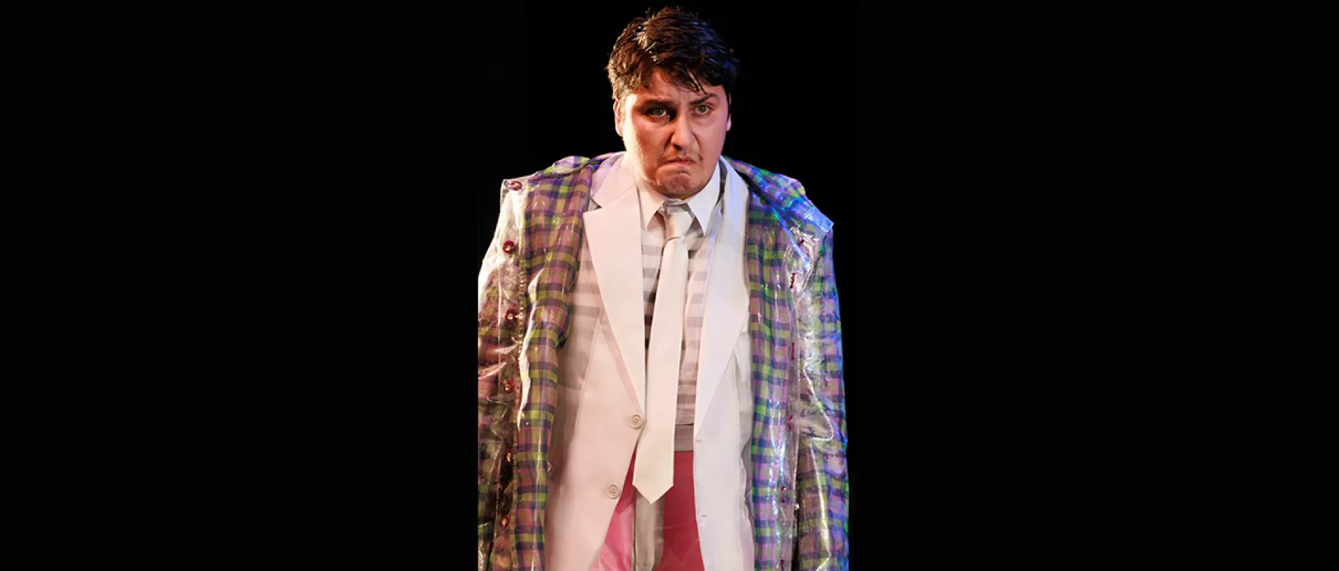 ''Çirkin'' Oyunu Bakırköy Belediye Tiyatroları Sahnesinde Gösterime Başladı