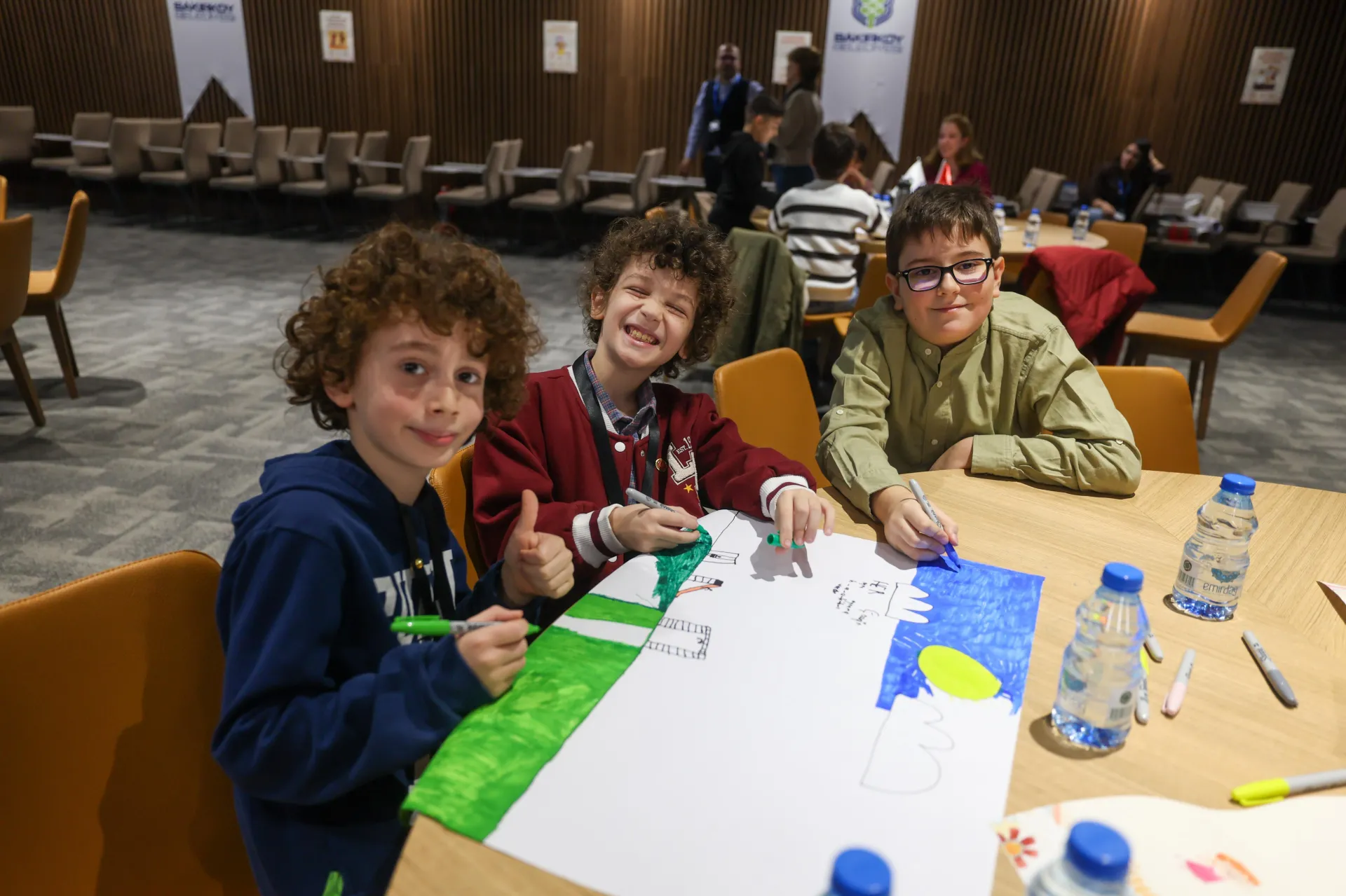 BAKIRKÖY’ÜN MİNİK MECLİS ÜYELERİ “YUVARLAK MASA”DA TOPLANDI