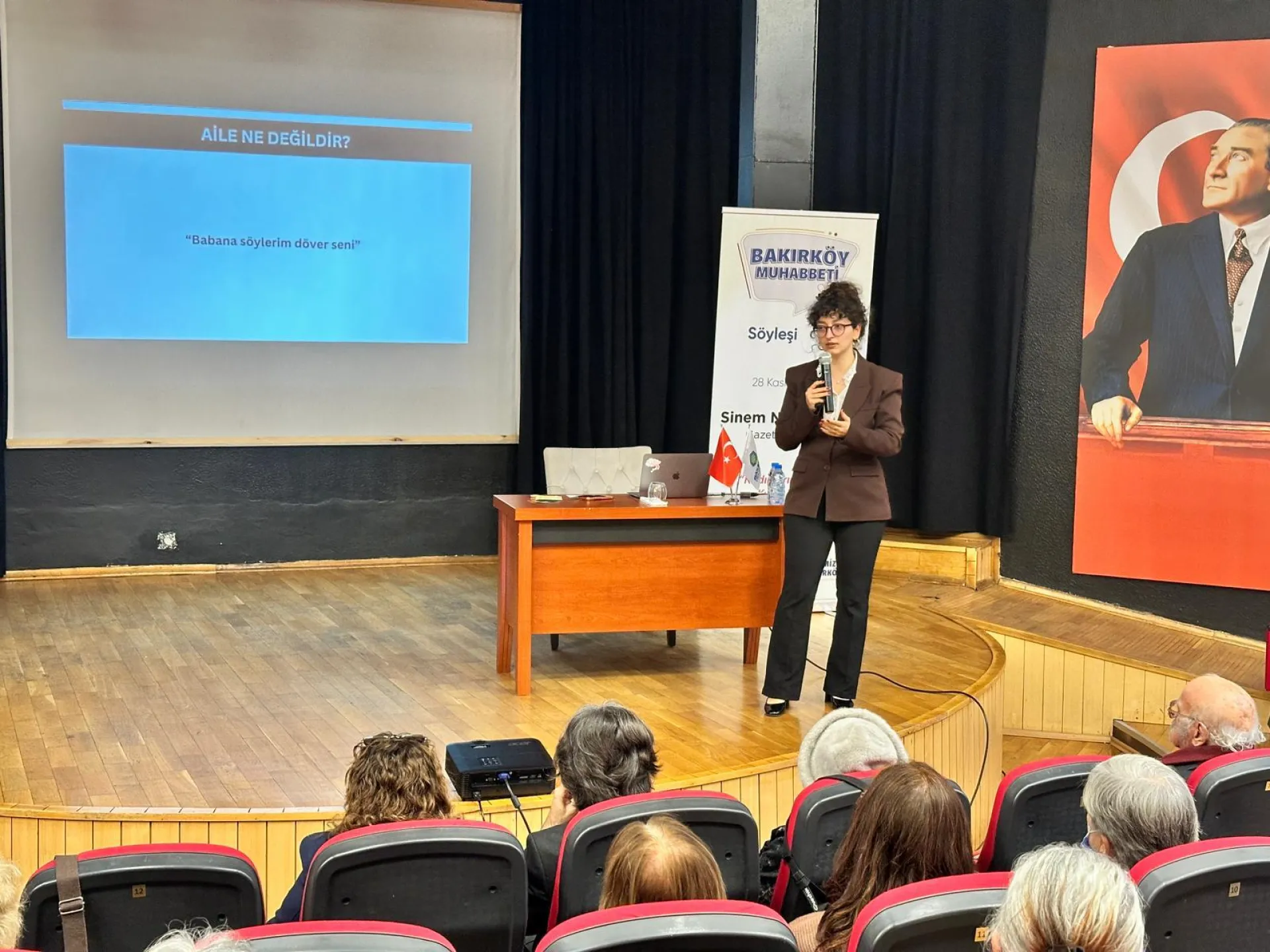 BAKIRKÖY’DE KADINLARIN SESİNE KULAK VEREN SÖYLEŞİ