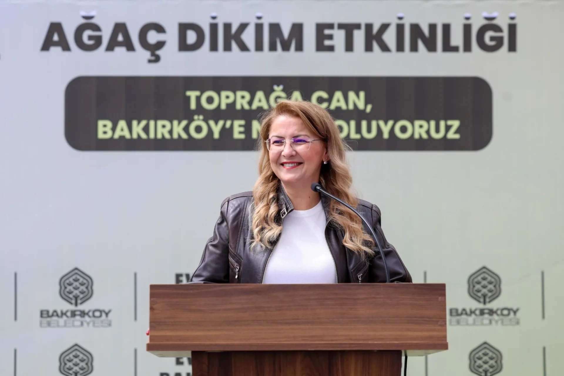 BAKIRKÖY’DE MİNİK ELLER TOPRAĞA CAN VERDİ