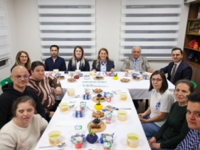 ENGELSİZ YAŞAMEVİ’NDE İFTAR BULUŞMASI