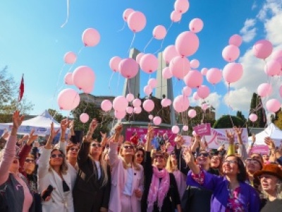 PEMBE BALONLAR FARKINDALIK İÇİN BAKIRKÖY’DEN UÇURULDU