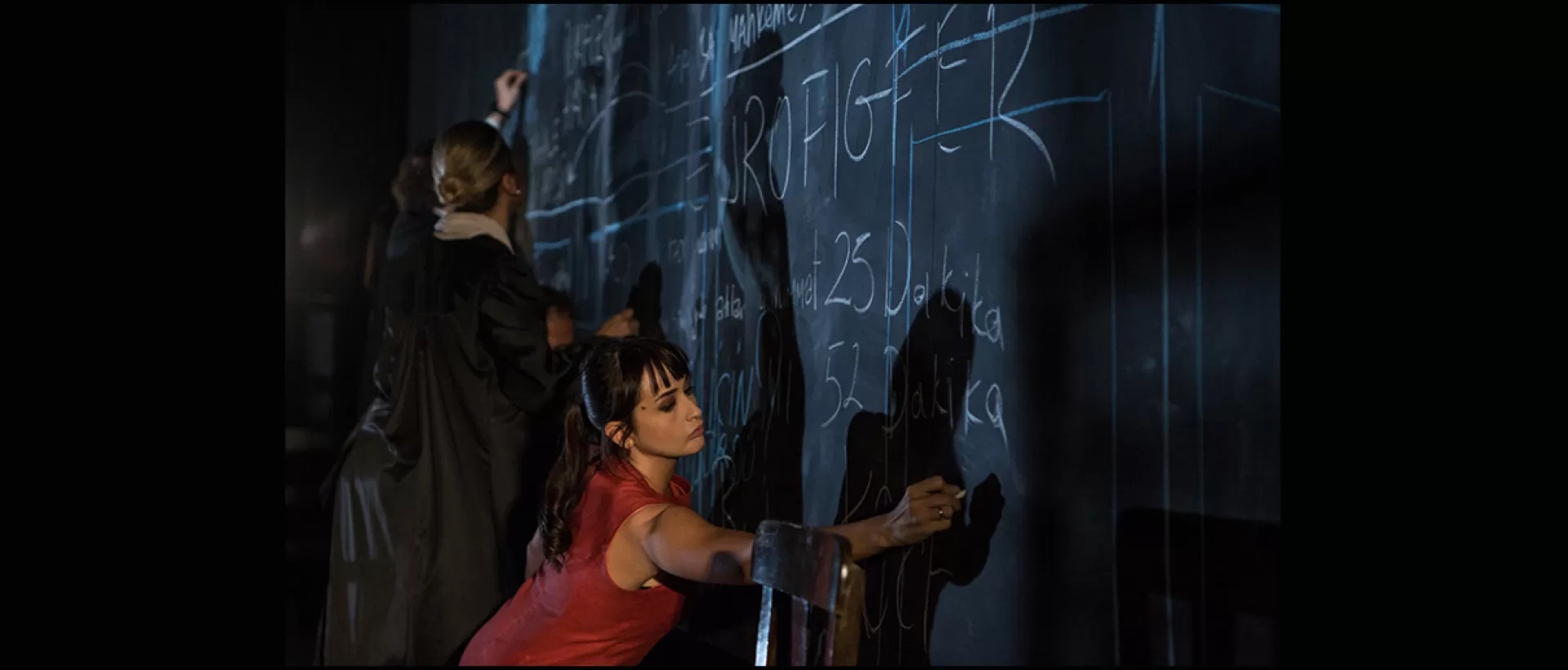 ''Terör'' Oyunu Bakırköy Belediye Tiyatroları Yeni Sezonda Gösterime Başladı