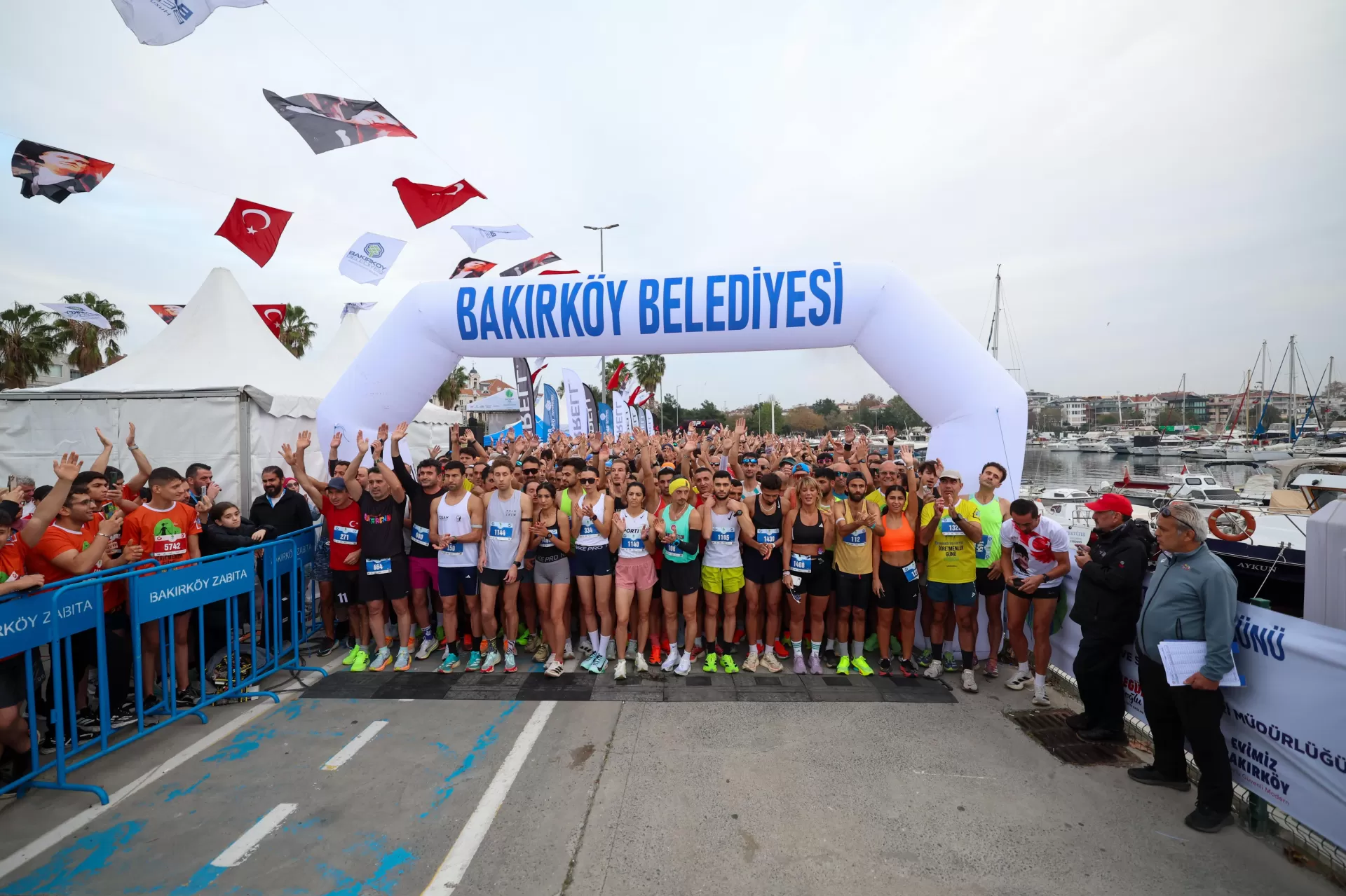 BAKIRKÖY’DE ÖĞRETMENLER GÜNÜ KOŞUSU