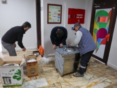 BAŞKAN OVALIOĞLU DEVLET OKULLARINA SU ARITMA CİHAZI DESTEĞİNE DEVAM EDİYOR