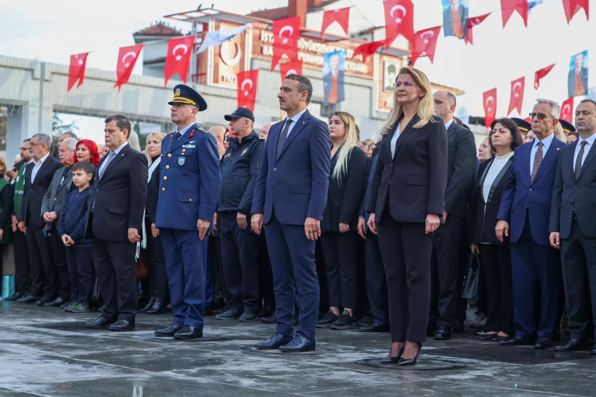 BAKIRKÖY 10 KASIM’DA ATASINI ANDI