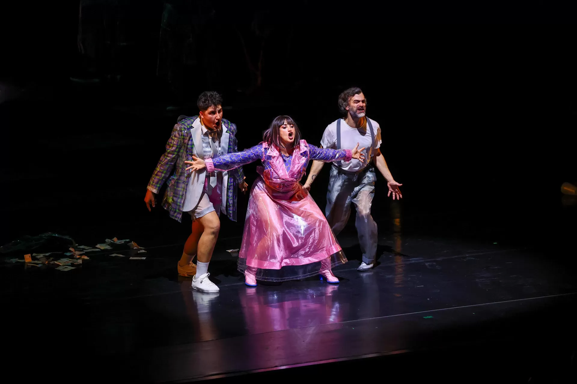 BAKIRKÖY BELEDİYE TİYATROLARI’NIN OYUNLARINDA KOLTUK GENÇLERİN