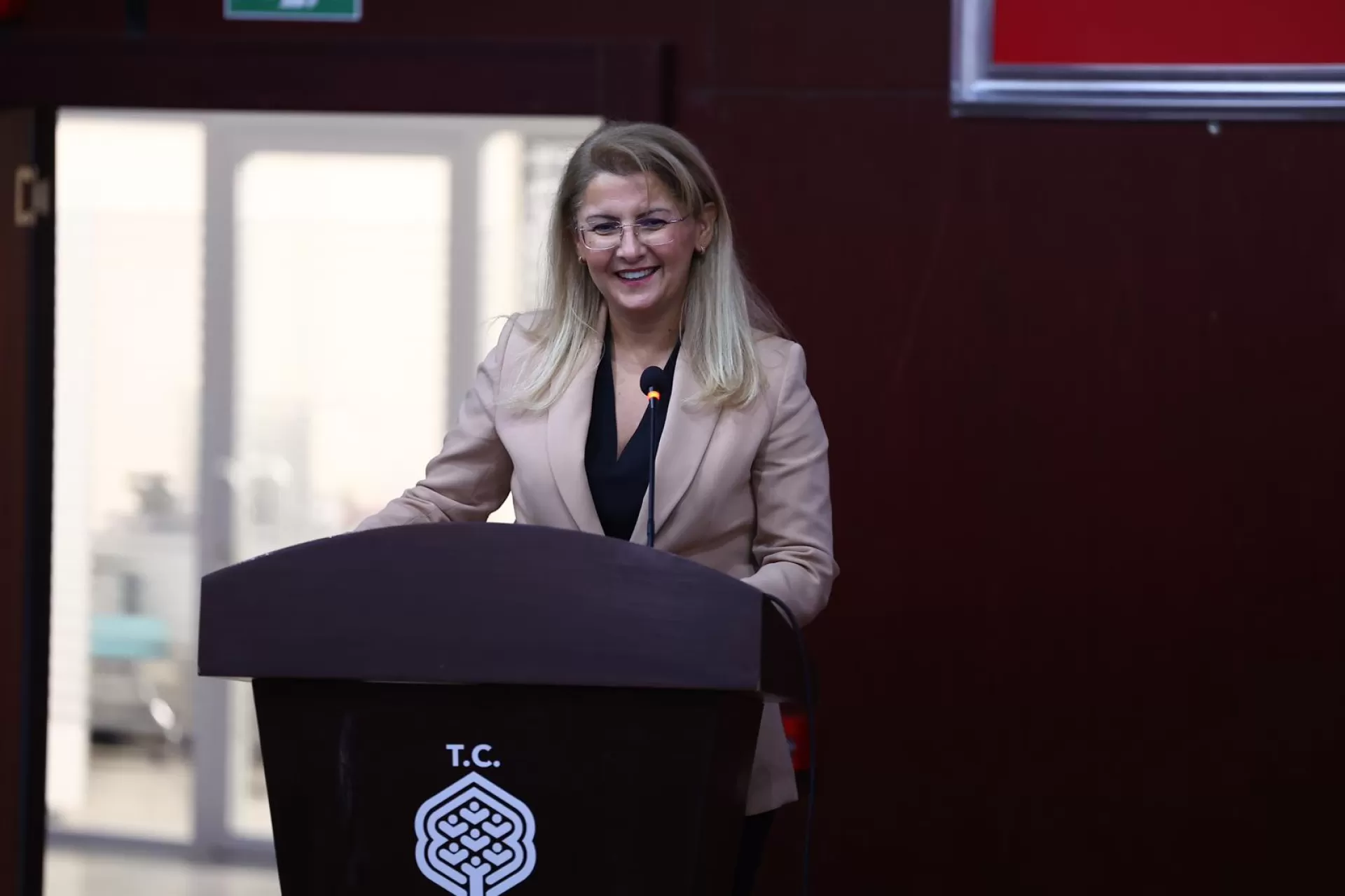 TARIK AKAN BAKIRKÖY'DE ANILDI