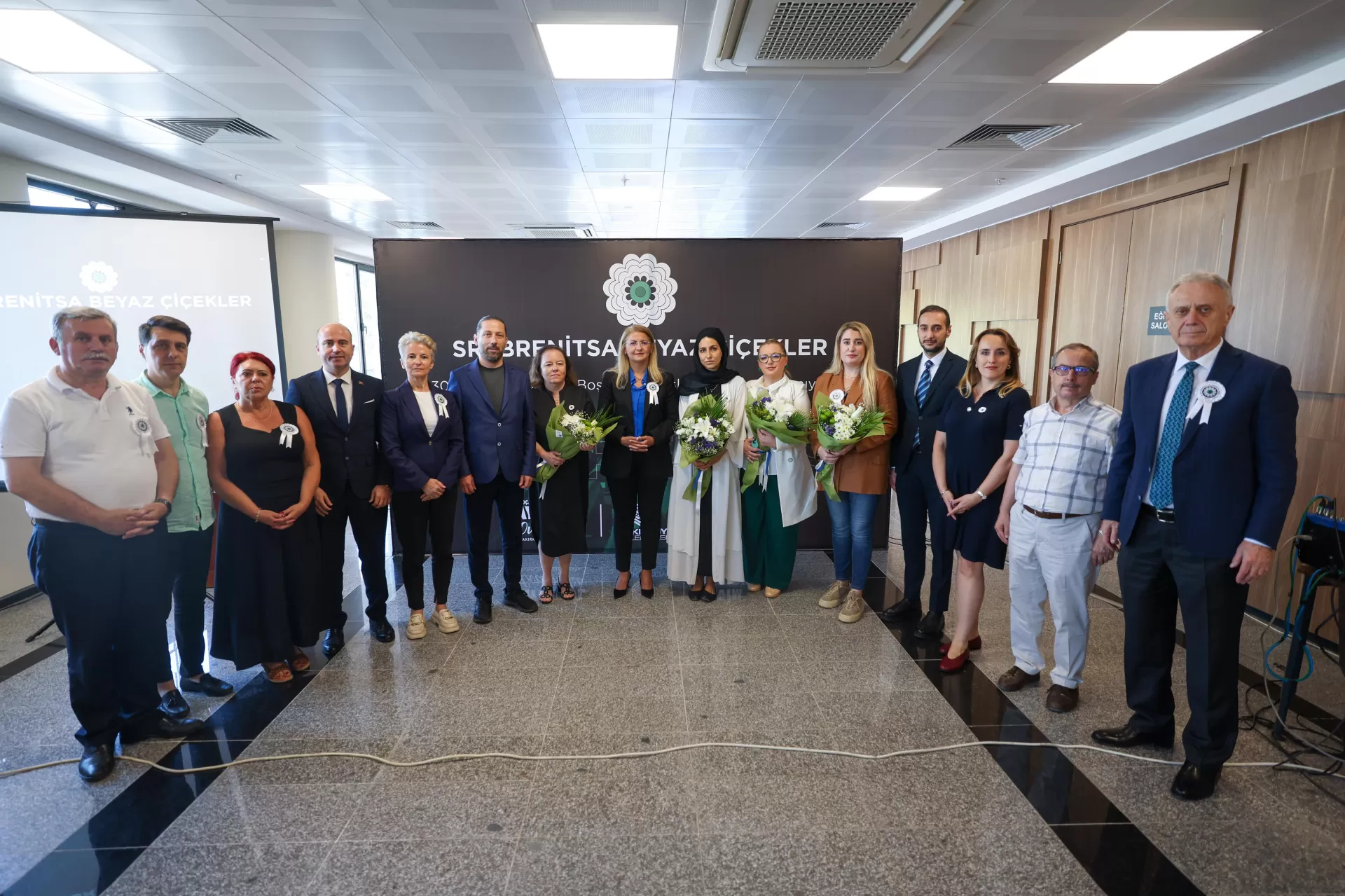 BAŞKAN OVALIOĞLU: “SREBRENİTSA SOYKIRIMI KARA BİR LEKEDİR”