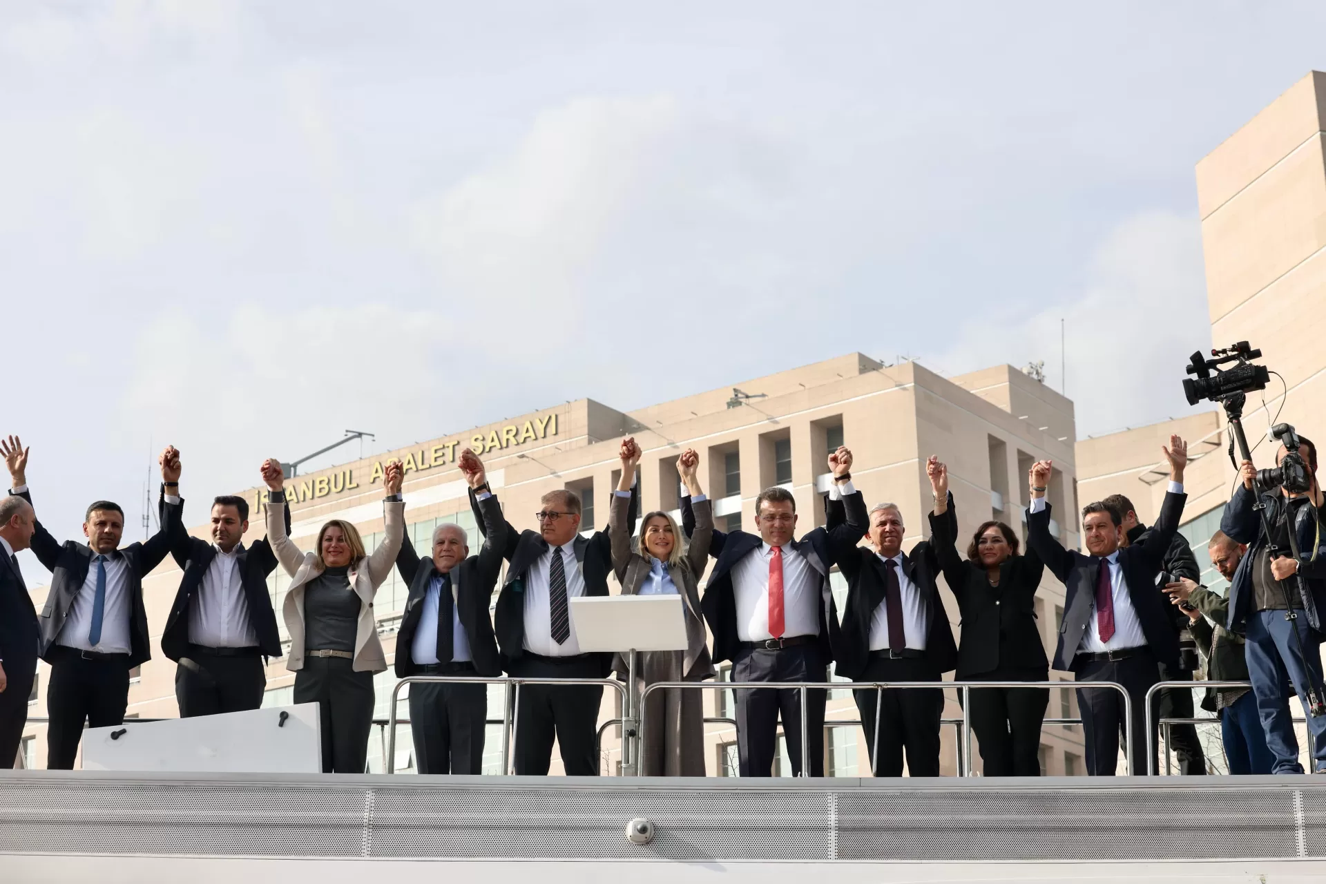BAKIRKÖY BELEDİYE BAŞKANI OVALIOĞLU’NDAN İMAMOĞLUNA DESTEK