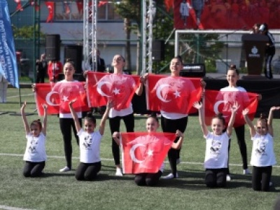 “BAKIRKÖY EGEMENLİK FESTİVALİ” 23 NİSAN’IN COŞKU DOLU RUHUNU YAŞATTI