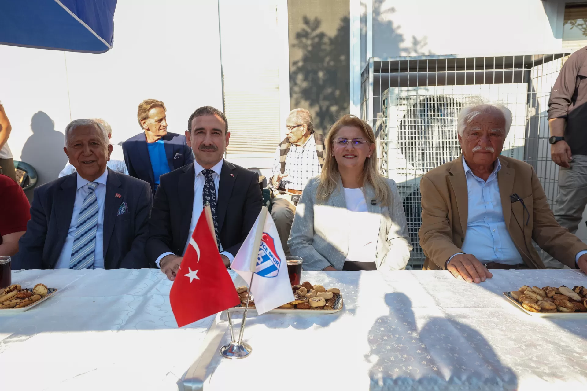 TÜRK FUTBOLUNA YILDIZLAR YETİŞTİREN YÜCE SPOR’UN TESİSİ YENİLENDİ