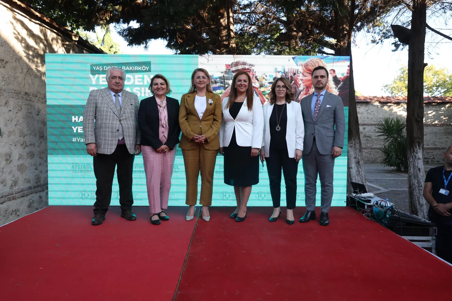 BAKIRKÖY’E “YAŞ DOSTU KENT” VİZYONU