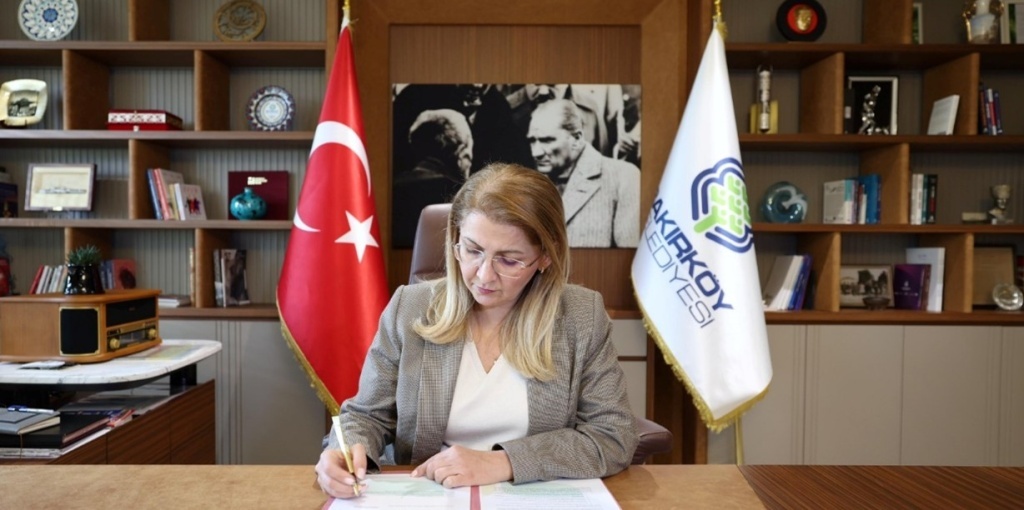 BELEDİYE BAŞKANLARI KÜRESEL İKLİM VE ENERJİ SÖZLEŞMESİ (COVENANT OF MAYORS) İMZALANDI