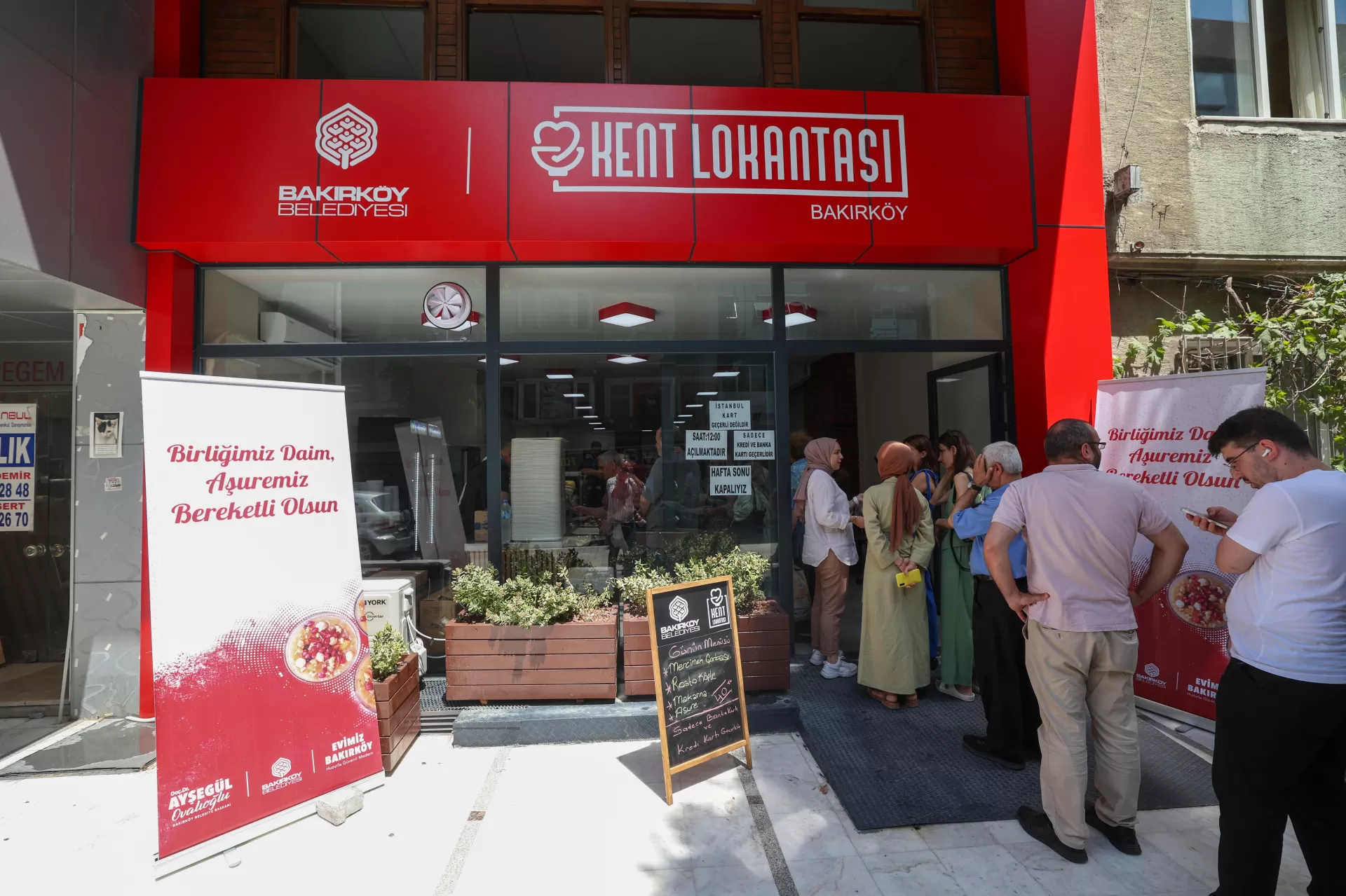 BAŞKAN OVALIOĞLU DEV KAZANDA AŞURE KAYNATTI