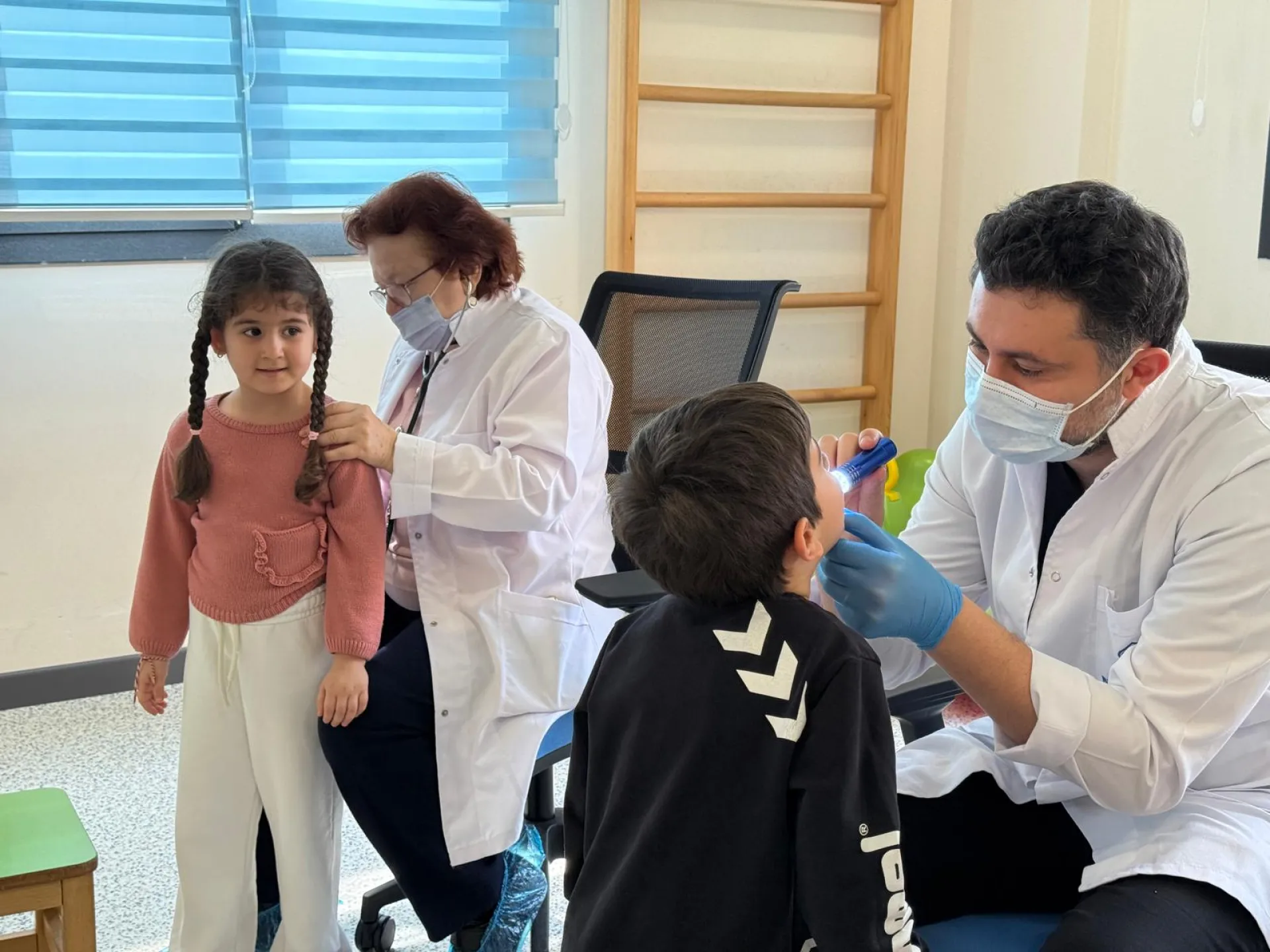 YUVAMIZ BAKIRKÖY’DE MİNİKLERE SAĞLIK TARAMASI