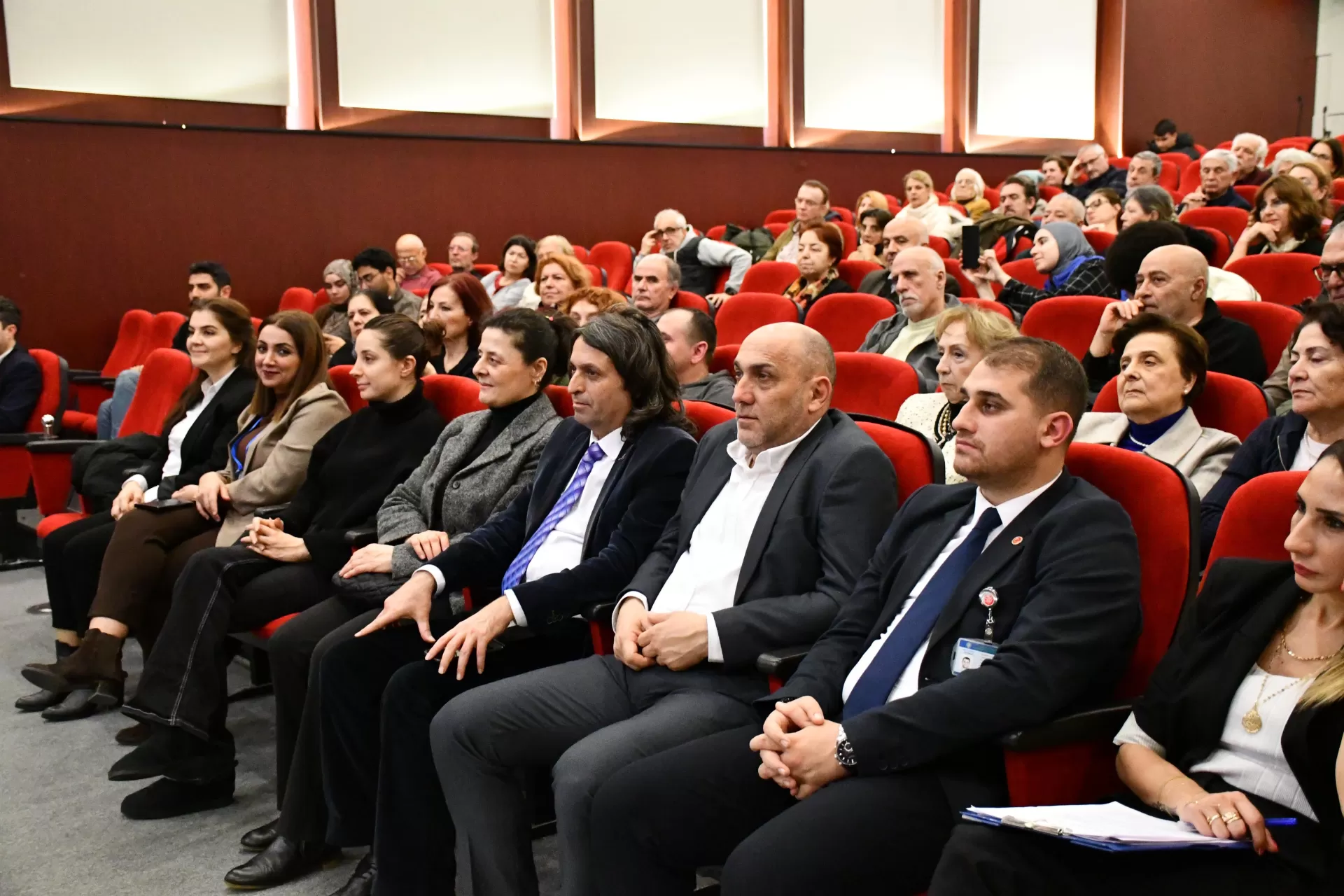 BAKIRKÖYLÜLER “İŞ ÇIKIŞI KONSERLERİ” İLE BULUŞTU