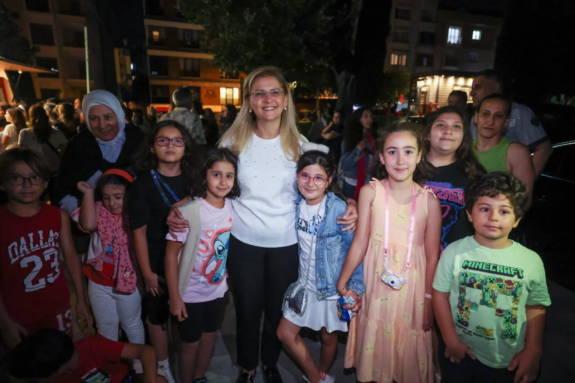 YAZ AKŞAMLARINDA SİNEMA KEYFİ BAKIRKÖY’DE DEVAM EDİYOR