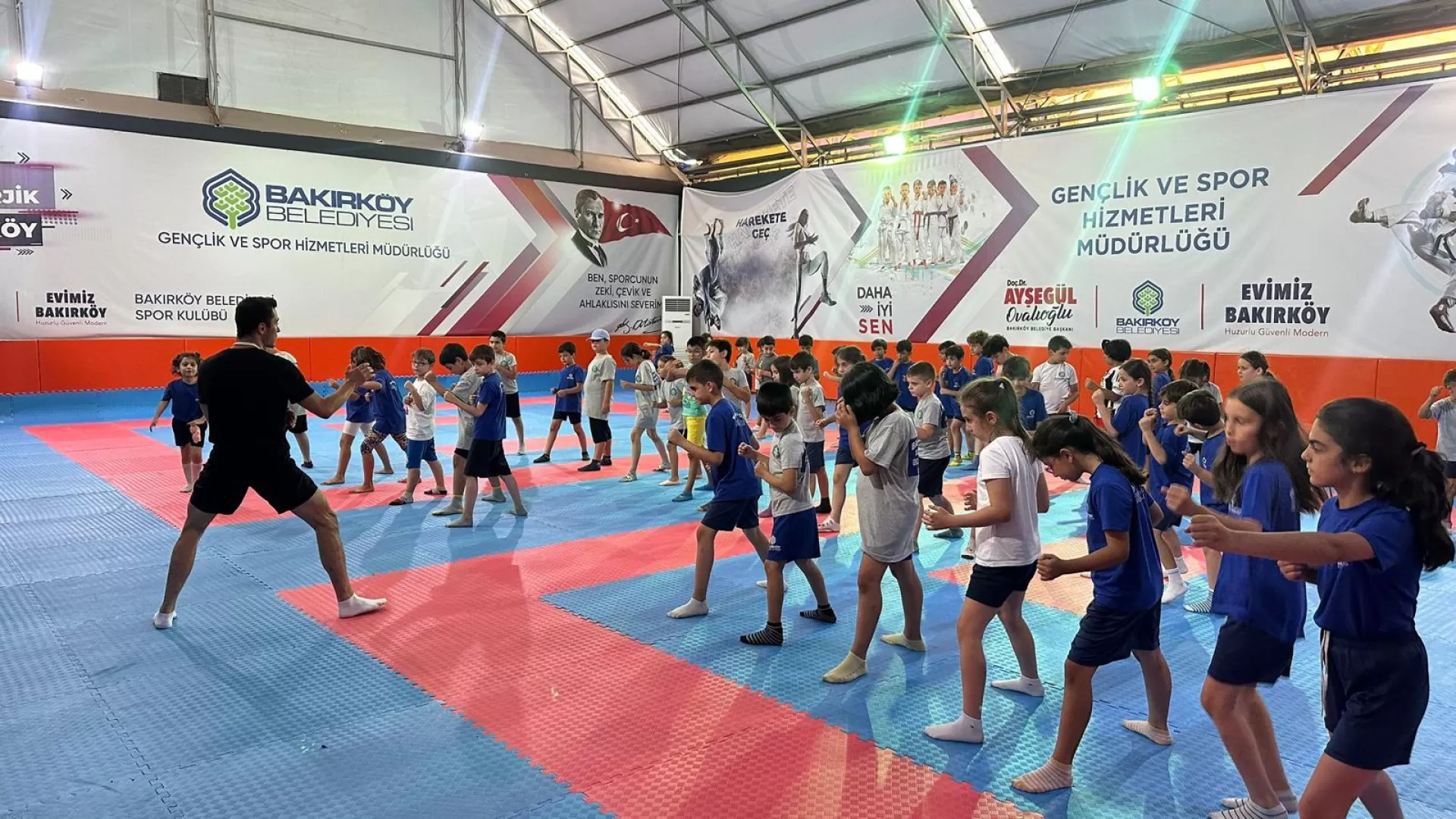 BAKIRKÖY BELEDİYESİ YAZ SPOR OKULU’NUN ÜÇÜNCÜ DÖNEMİ BAŞLADI