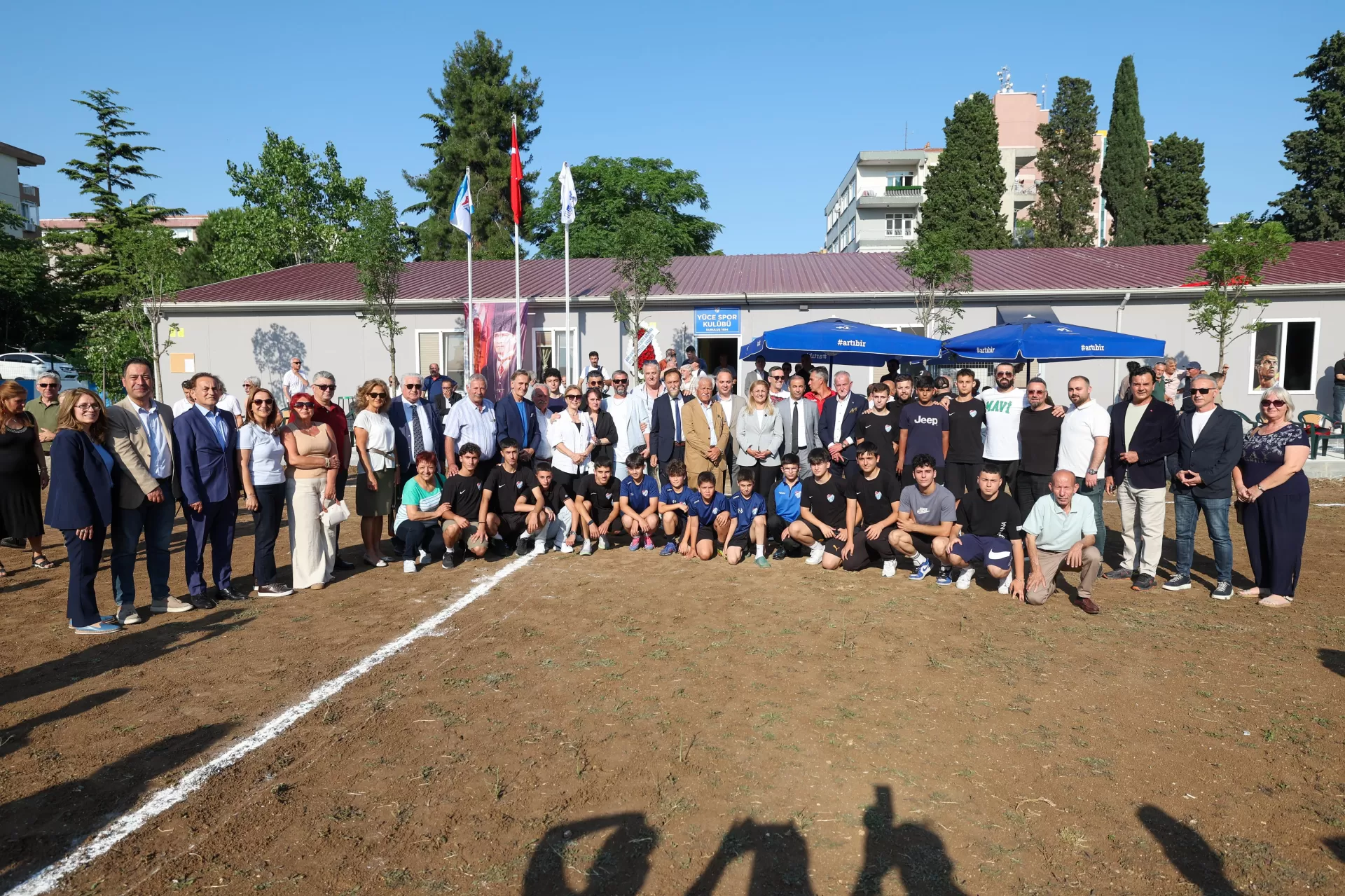 TÜRK FUTBOLUNA YILDIZLAR YETİŞTİREN YÜCE SPOR’UN TESİSİ YENİLENDİ