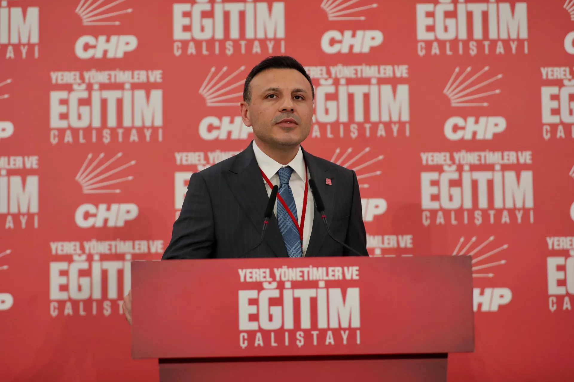 BAŞKAN OVALIOĞLU, ‘YEREL YÖNETİMLER VE EĞİTİM ÇALIŞTAYI’NA KATILDI