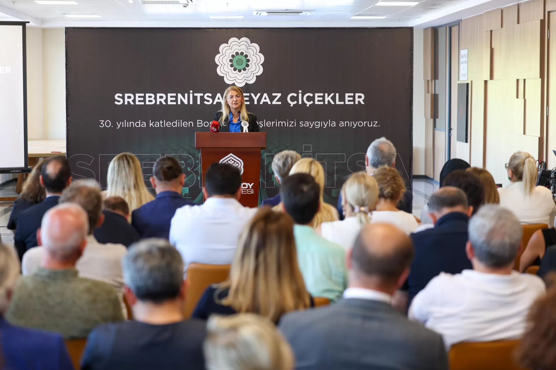 BAŞKAN OVALIOĞLU: “SREBRENİTSA SOYKIRIMI KARA BİR LEKEDİR”