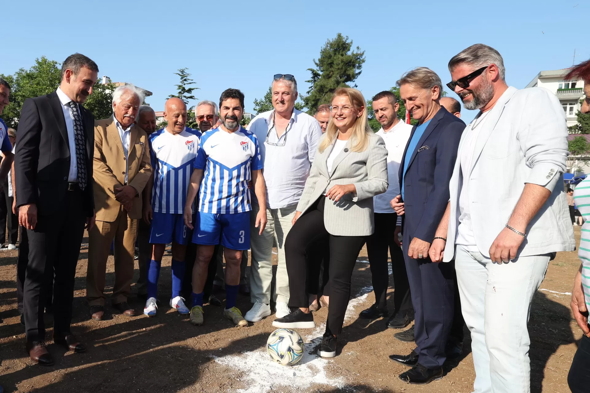 TÜRK FUTBOLUNA YILDIZLAR YETİŞTİREN YÜCE SPOR’UN TESİSİ YENİLENDİ