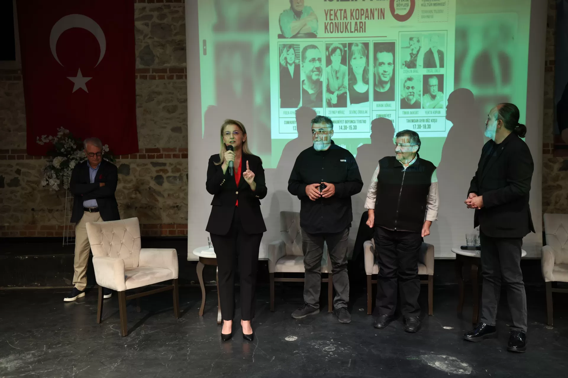 BAKIRKÖY’DE CUMHURİYET DAHA ÖNCE GÖRÜLMEMİŞ BİR COŞKUYLA KUTLANDI